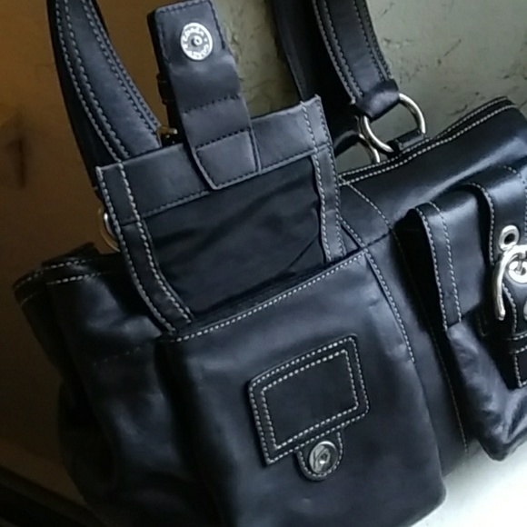 Coach - Picture 4 of 8